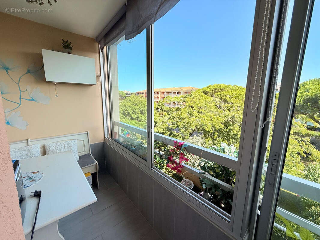 Appartement à BORMES-LES-MIMOSAS