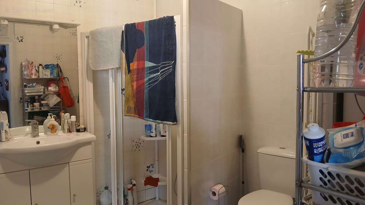 Maison à MONTMOREAU-SAINT-CYBARD