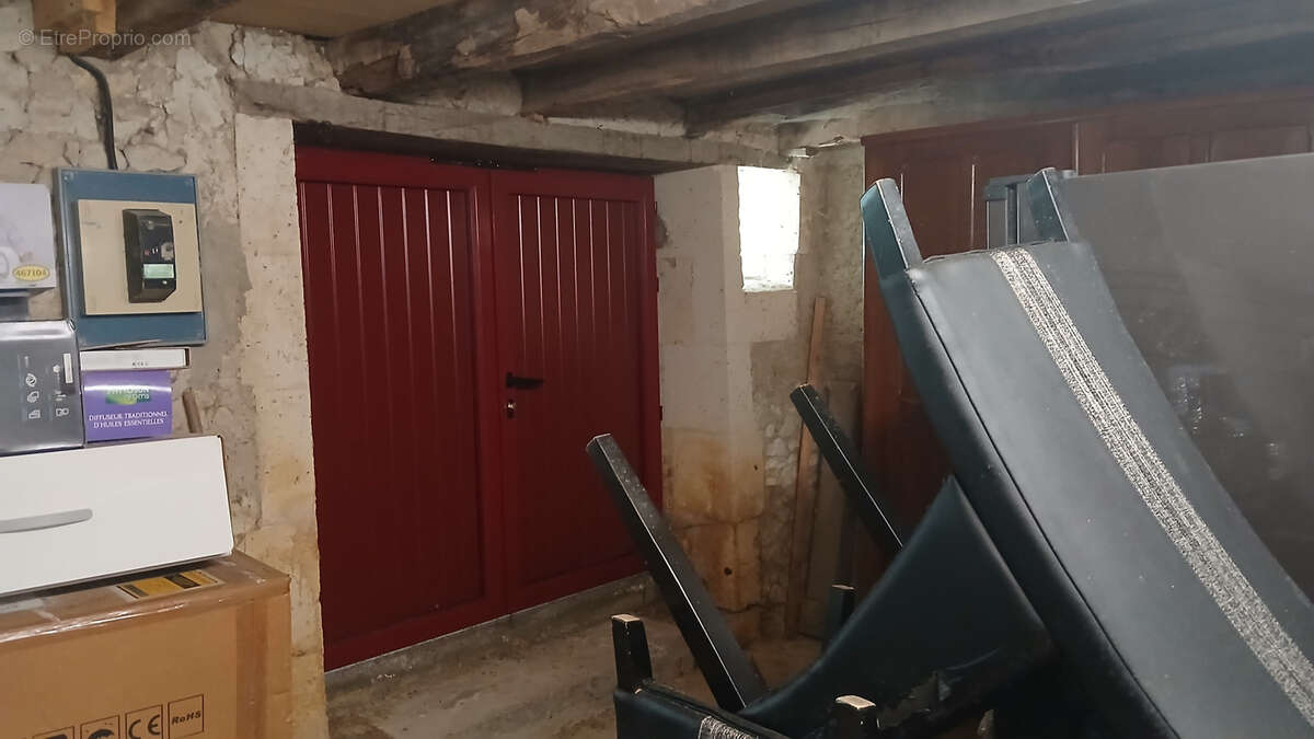 Maison à MONTMOREAU-SAINT-CYBARD