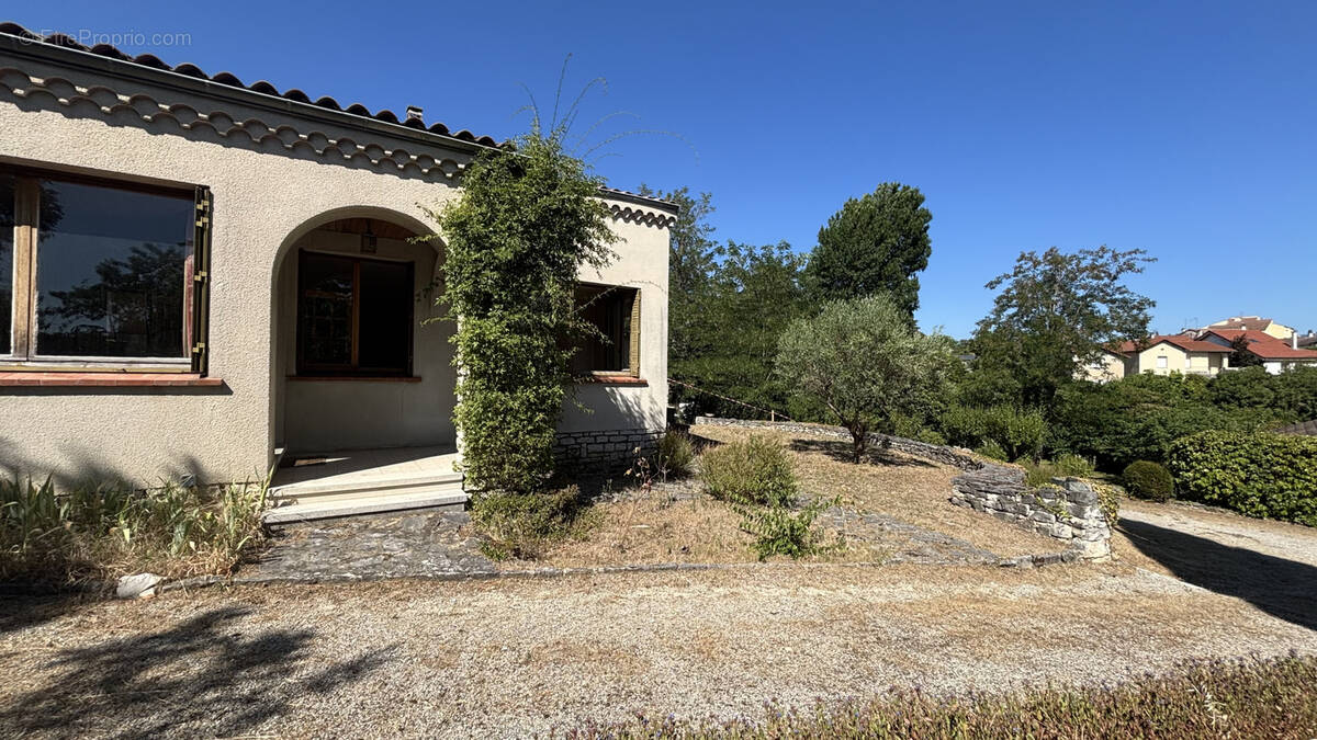 Maison à ROMANS-SUR-ISERE