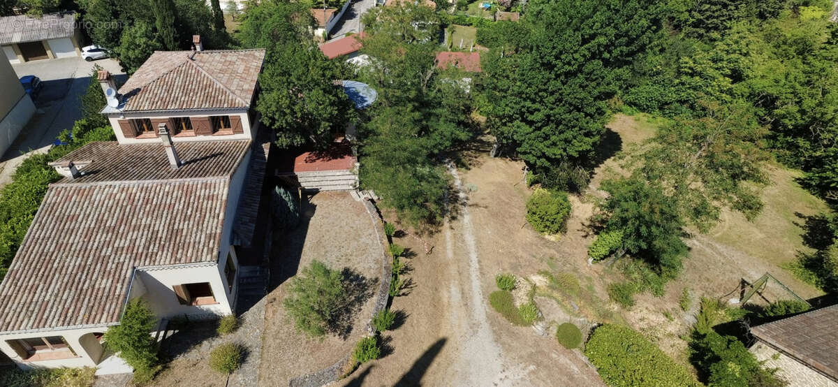 Maison à ROMANS-SUR-ISERE