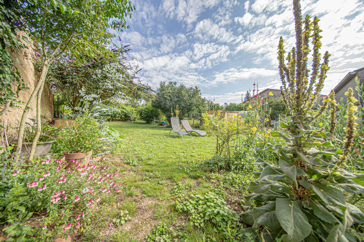 Maison à VIGNEULLES-LES-HATTONCHATEL
