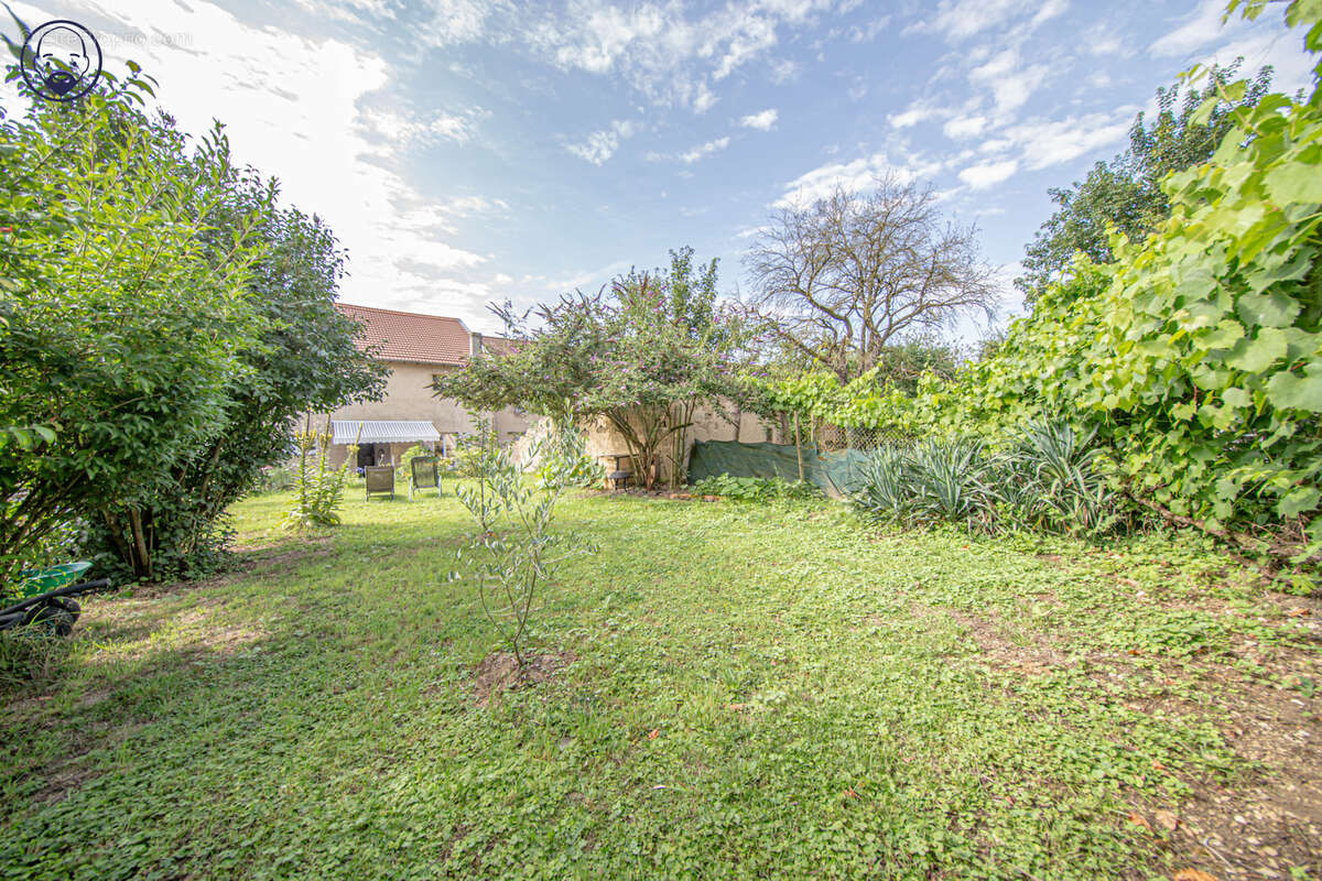 Maison à VIGNEULLES-LES-HATTONCHATEL