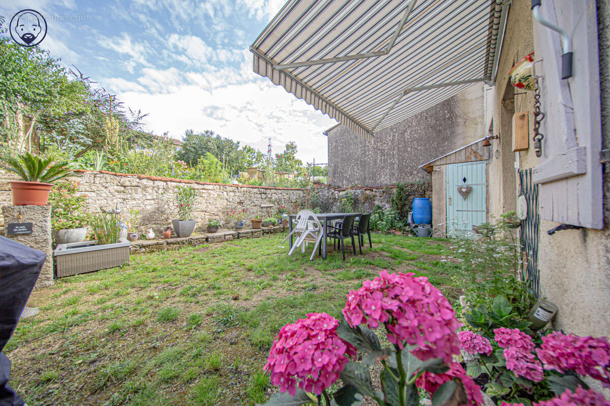 Maison à VIGNEULLES-LES-HATTONCHATEL