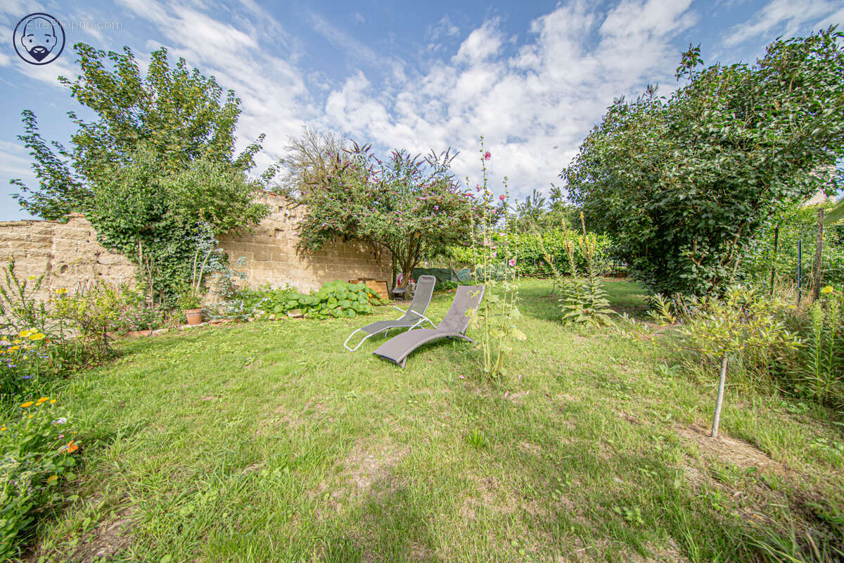Maison à VIGNEULLES-LES-HATTONCHATEL