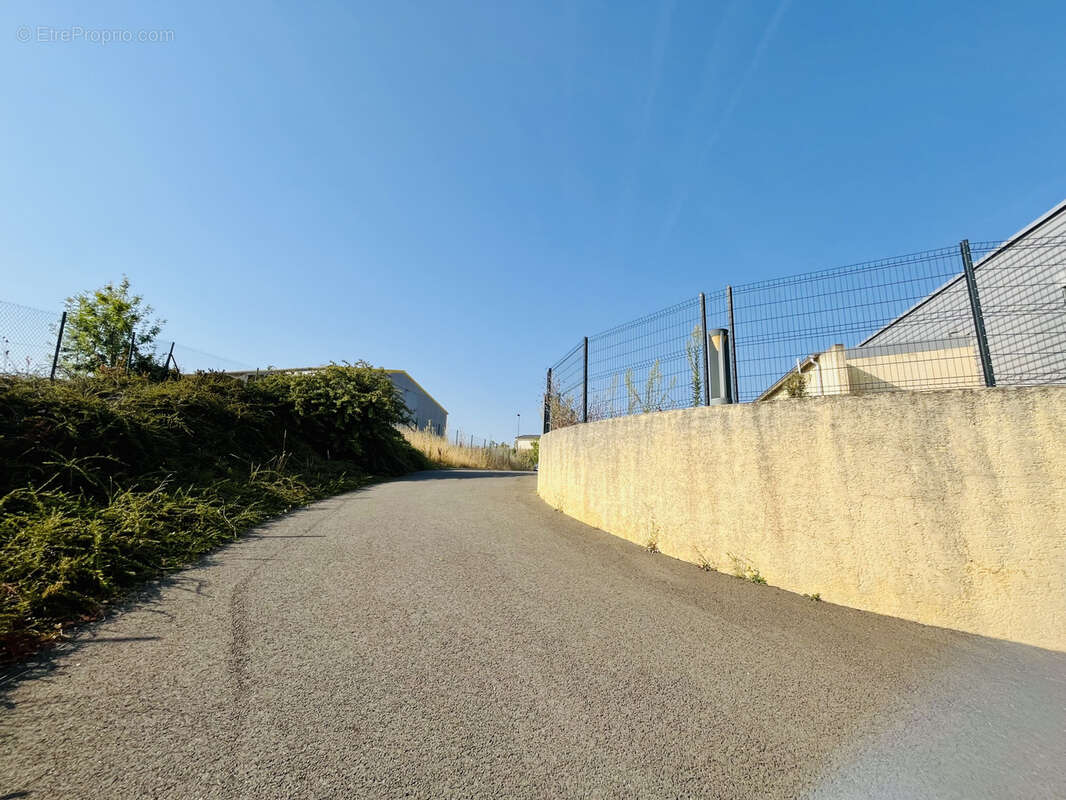 Commerce à L&#039;ISLE-JOURDAIN