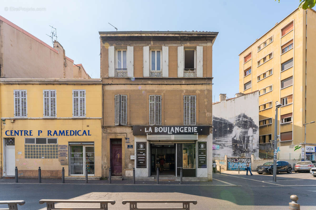 Appartement à MARSEILLE-3E