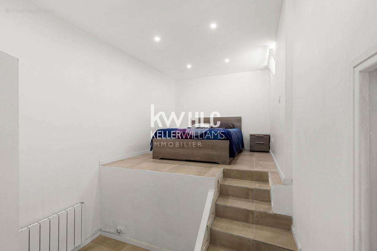 Maison à ROQUEBRUNE-SUR-ARGENS