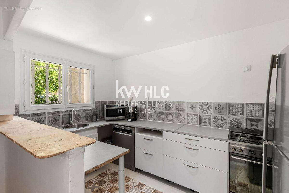 Maison à ROQUEBRUNE-SUR-ARGENS