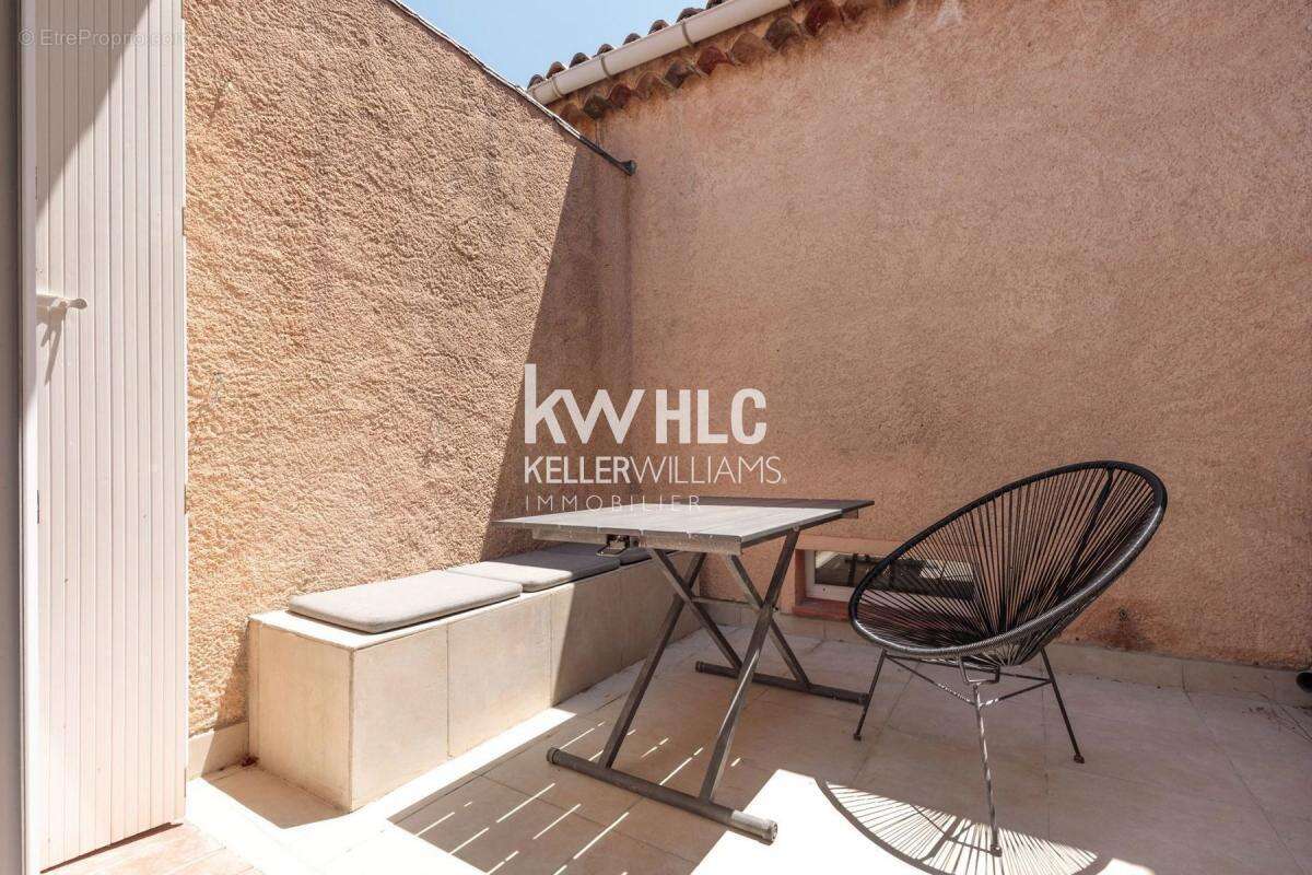 Maison à ROQUEBRUNE-SUR-ARGENS