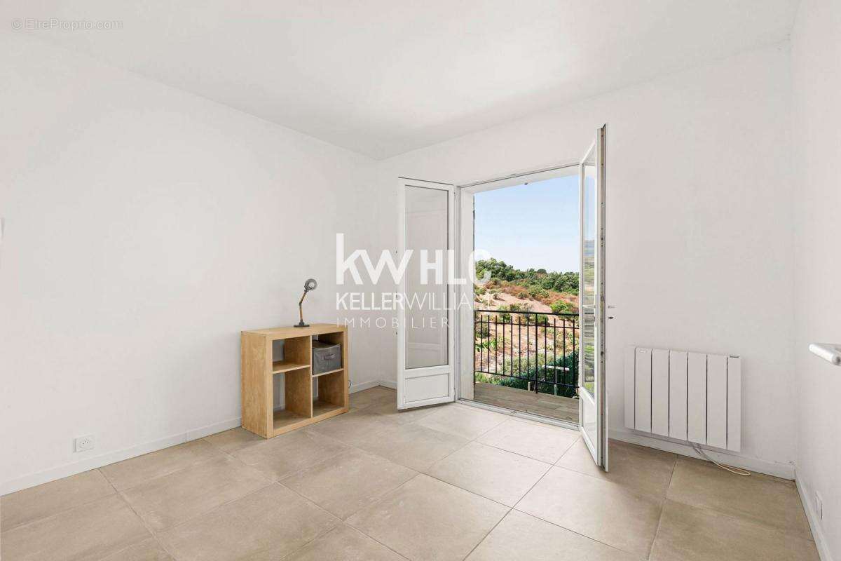 Maison à ROQUEBRUNE-SUR-ARGENS