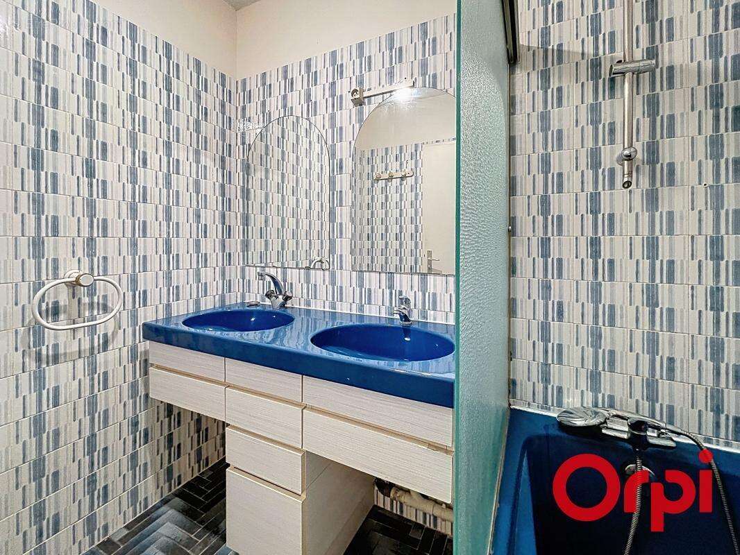 Appartement à MARSEILLE-11E