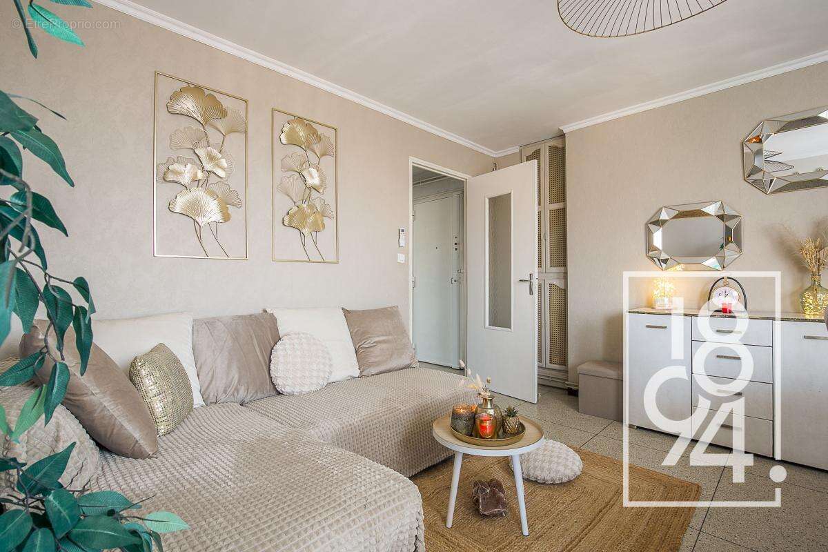 Appartement à MARSEILLE-3E