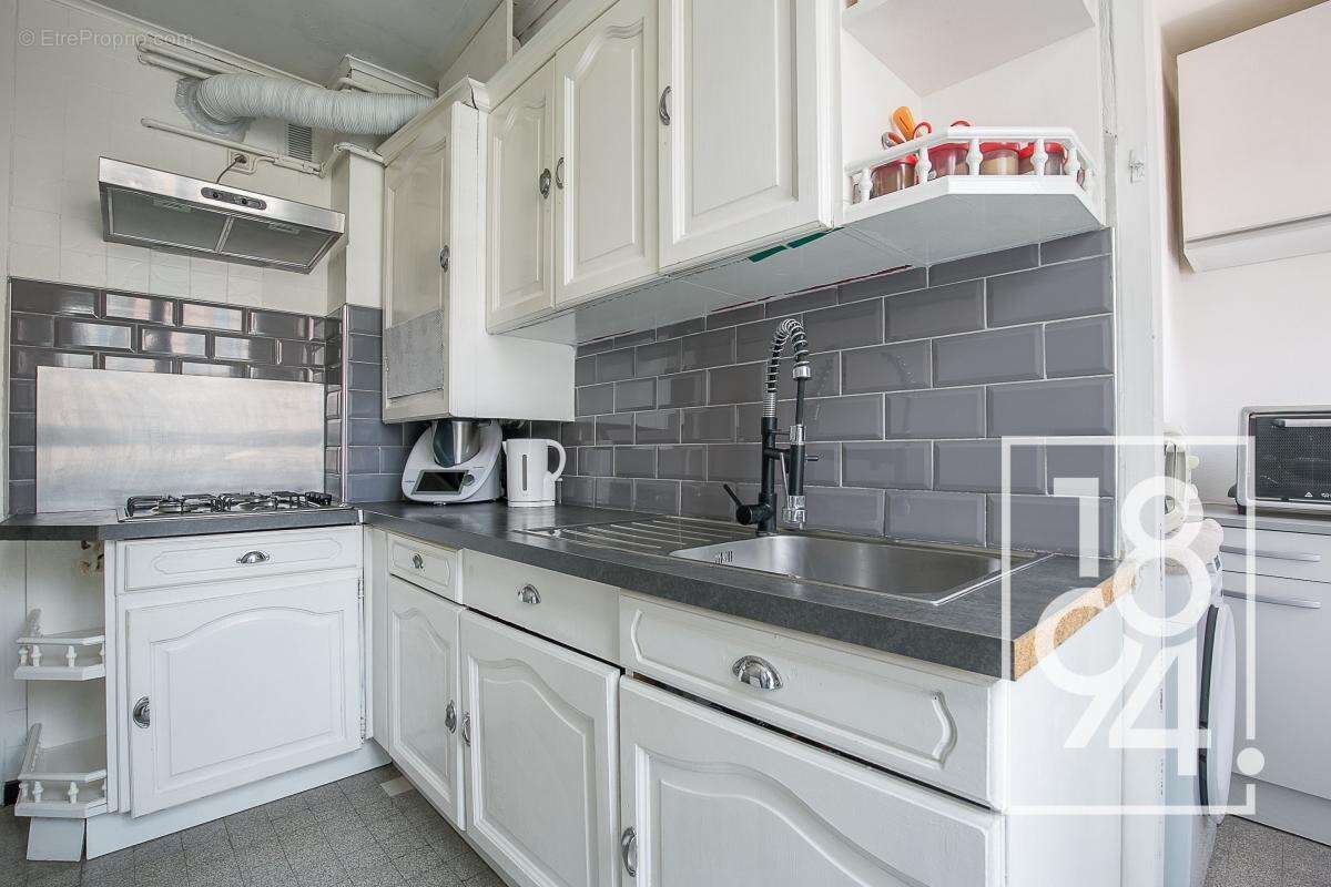 Appartement à MARSEILLE-3E