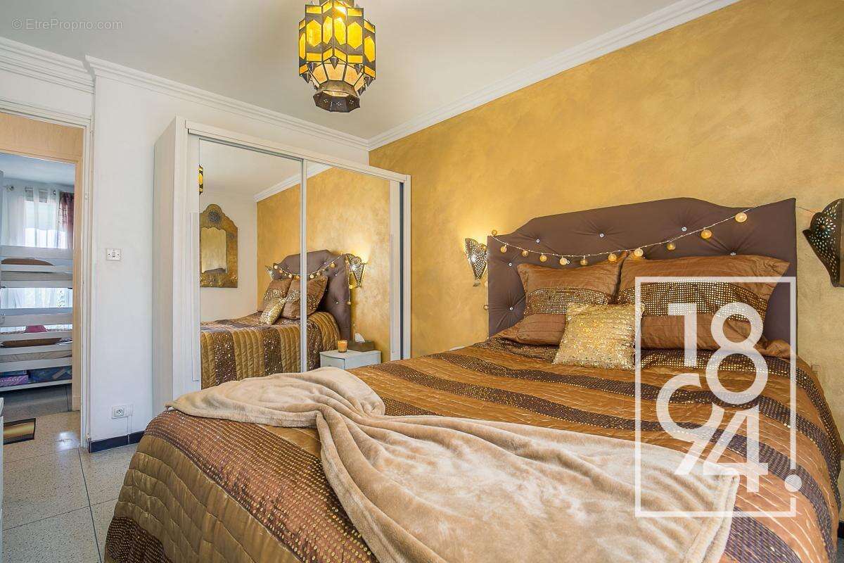 Appartement à MARSEILLE-3E