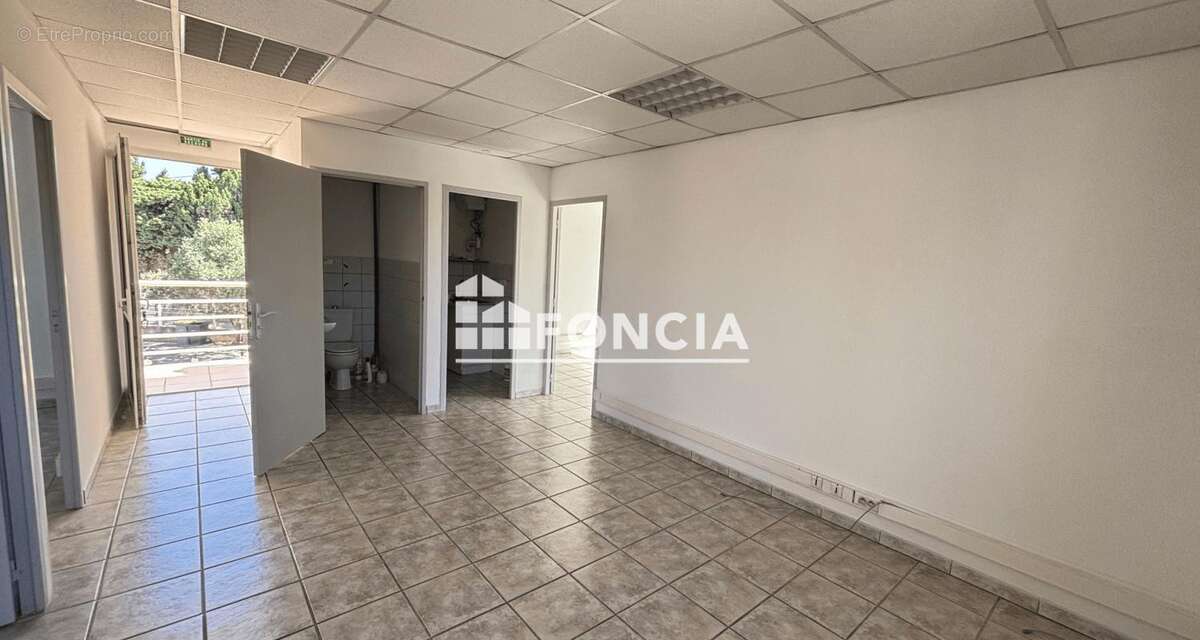 Commerce à MARIGNANE