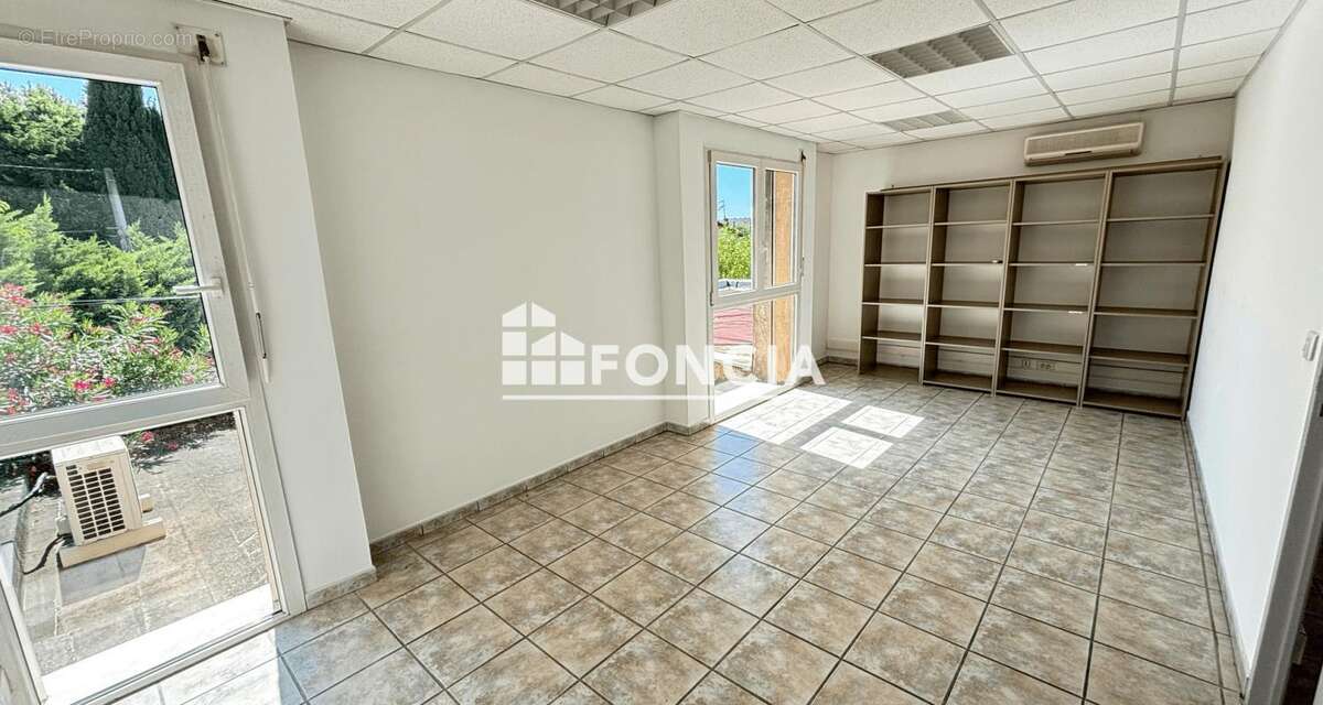 Commerce à MARIGNANE