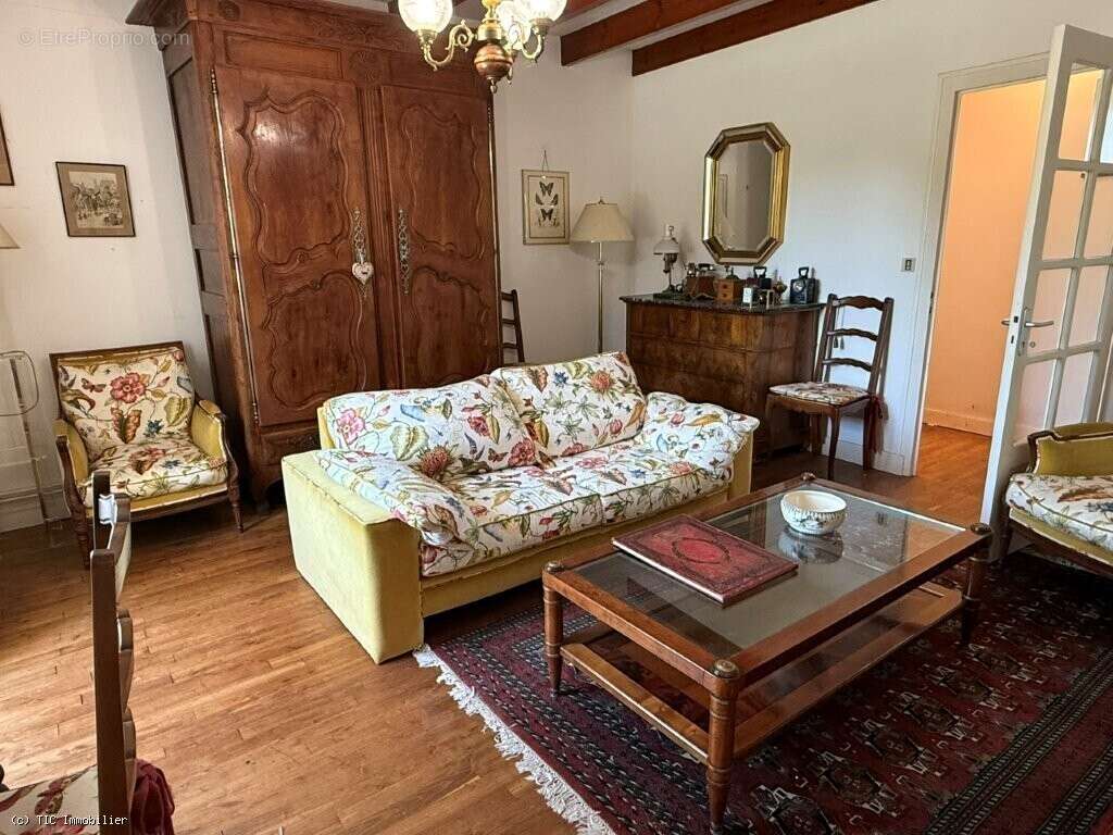 Maison à VILLEFAGNAN