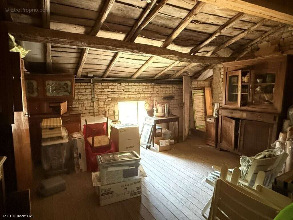 Maison à VILLEFAGNAN