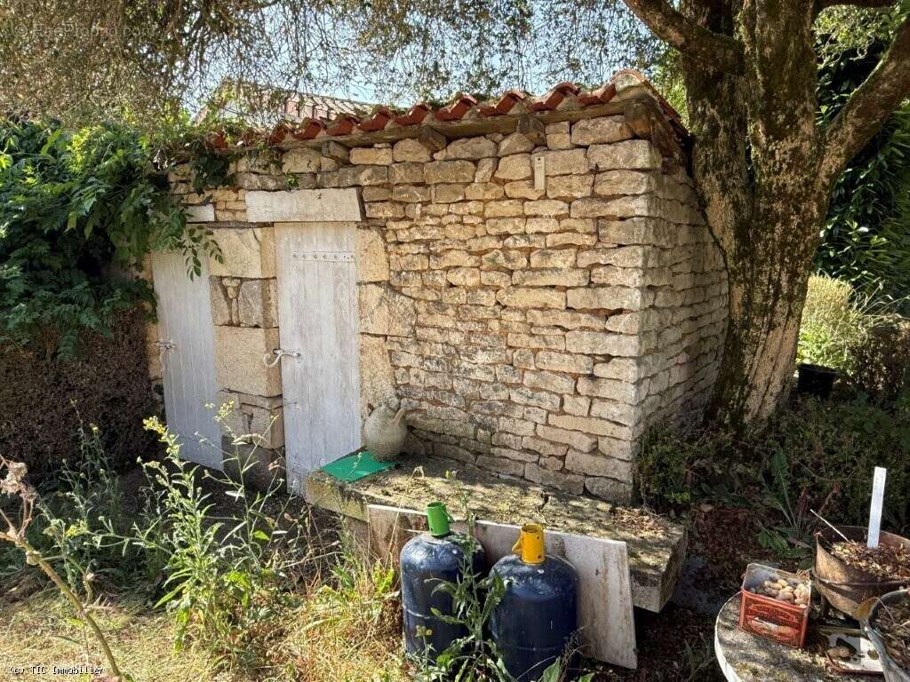 Maison à VILLEFAGNAN