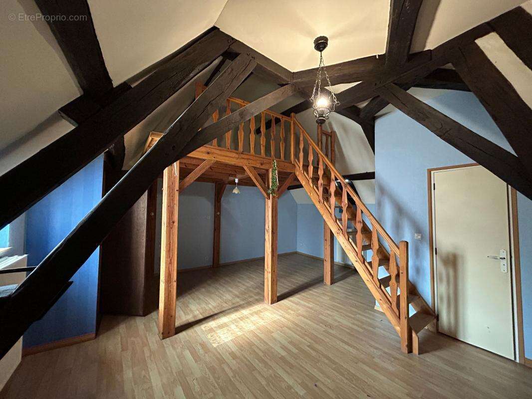 Maison à SAINT-AMAND-MONTROND