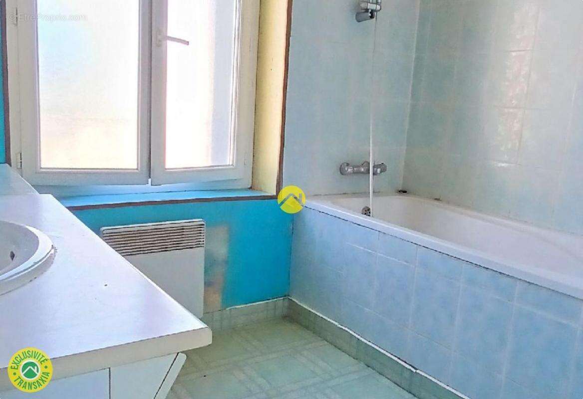 Maison à NERIS-LES-BAINS