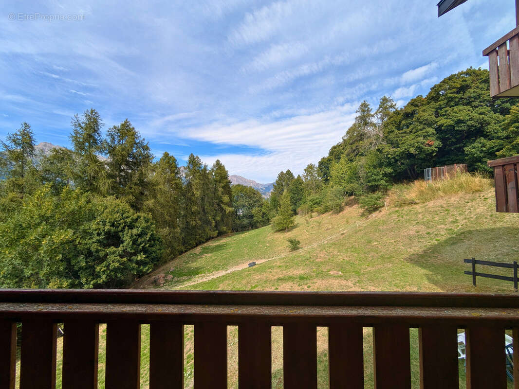 Appartement à SAINT-LEGER-LES-MELEZES