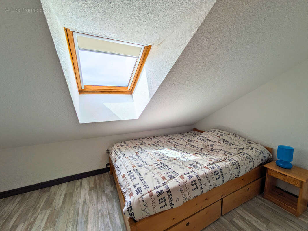 Appartement à SAINT-LEGER-LES-MELEZES