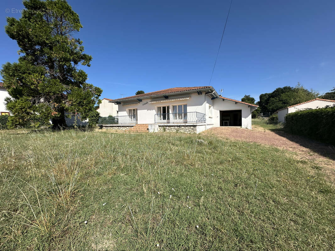 Maison à MESCHERS-SUR-GIRONDE