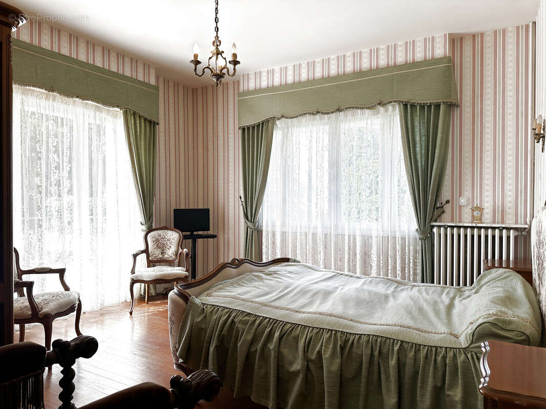 Maison à MESCHERS-SUR-GIRONDE