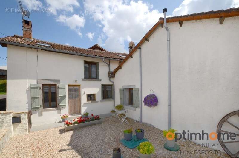 Maison à ETAGNAC