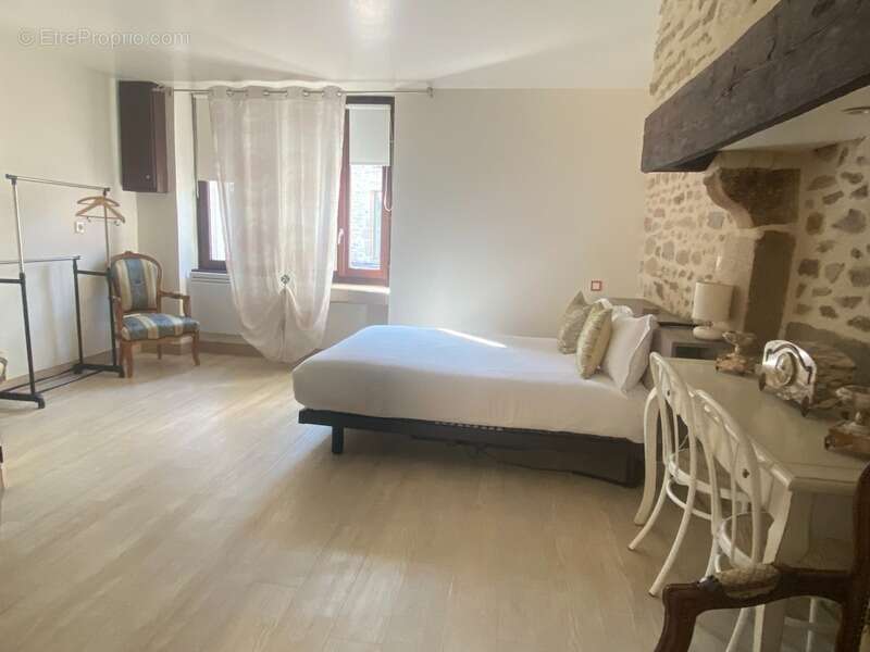 Appartement à DUN-LE-PALESTEL