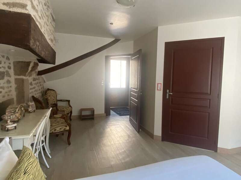 Appartement à DUN-LE-PALESTEL