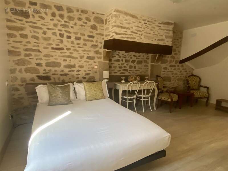 Appartement à DUN-LE-PALESTEL