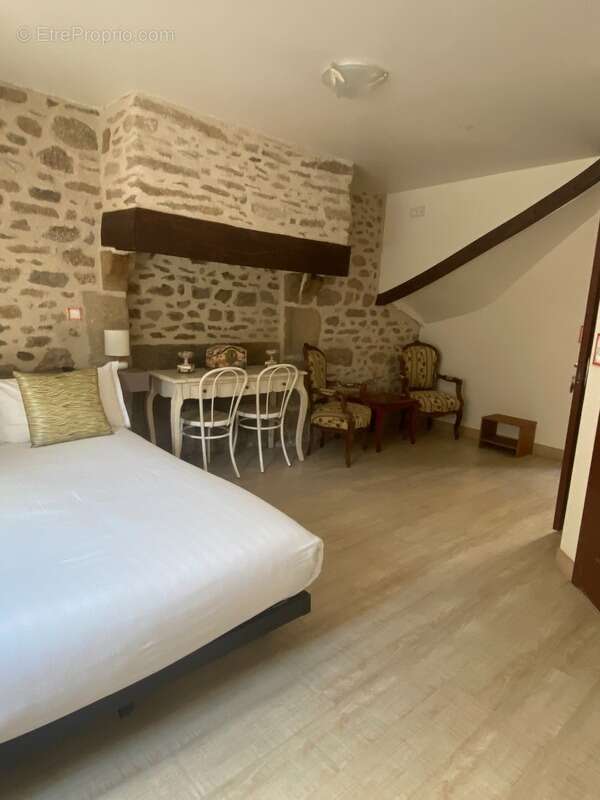 Appartement à DUN-LE-PALESTEL