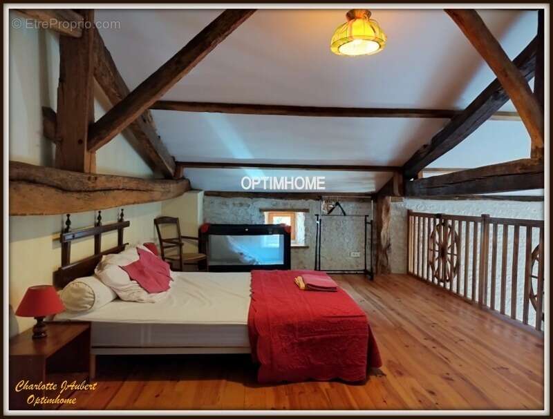 Maison à BARBEZIEUX-SAINT-HILAIRE