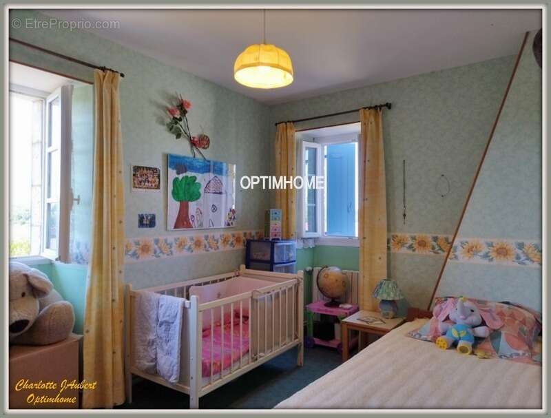 Maison à BARBEZIEUX-SAINT-HILAIRE