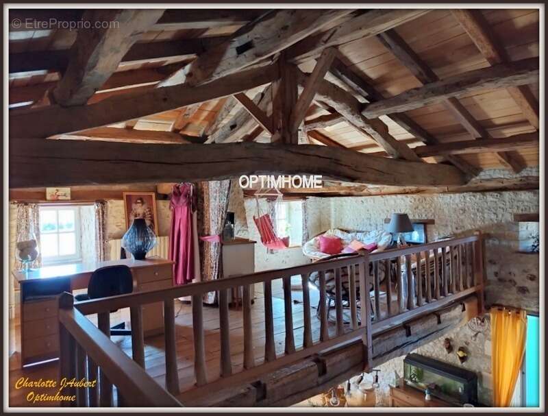 Maison à BARBEZIEUX-SAINT-HILAIRE