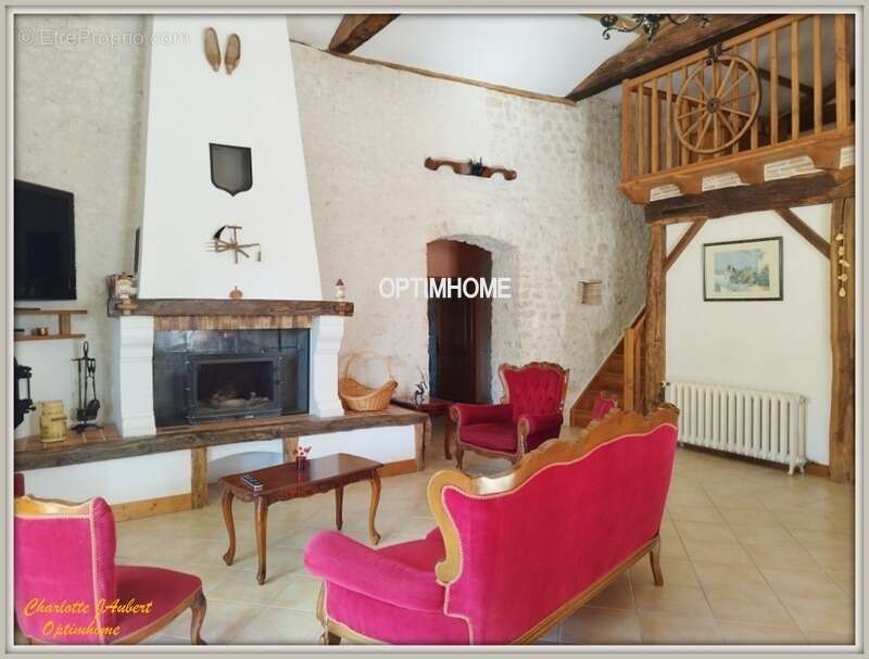 Maison à BARBEZIEUX-SAINT-HILAIRE