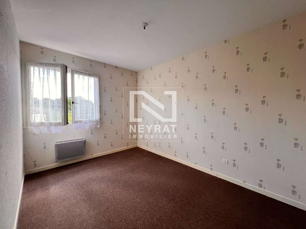 Appartement à EPINAC