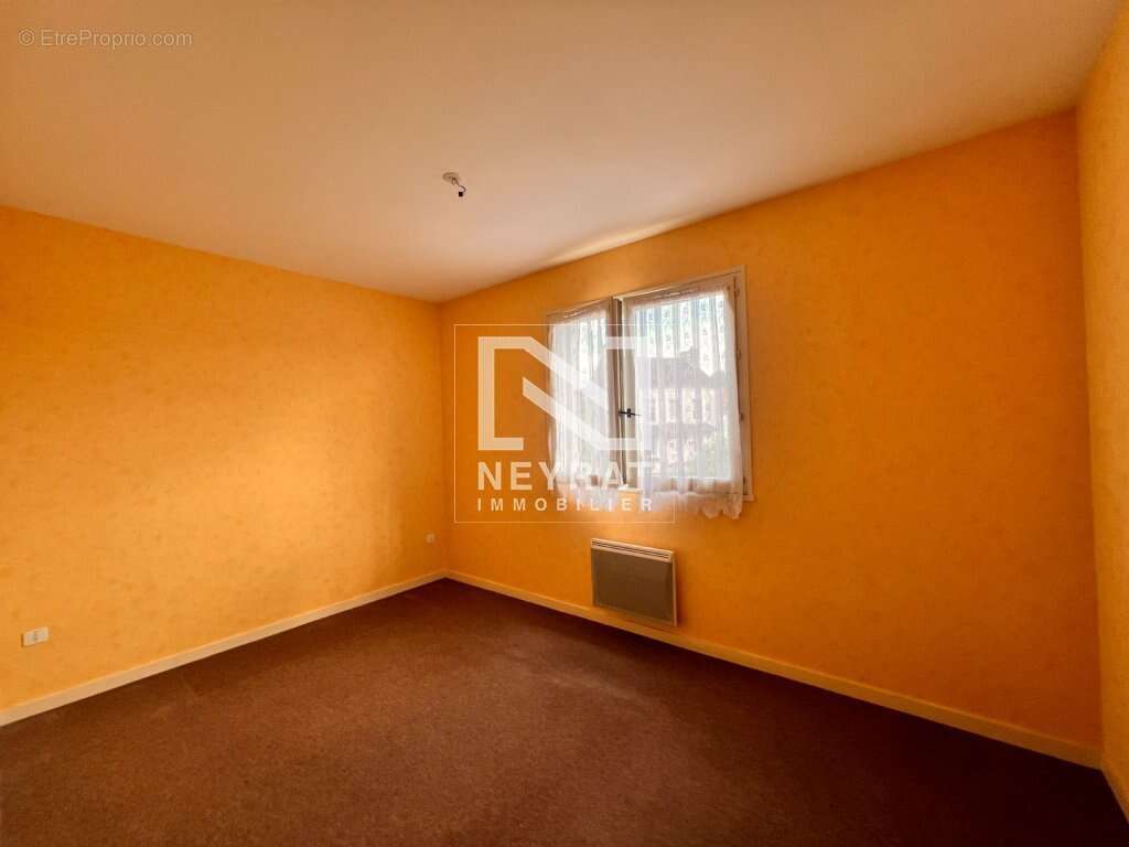 Appartement à EPINAC