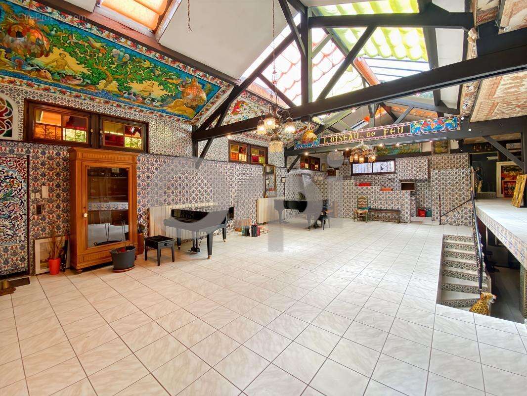 Commerce à PARIS-20E