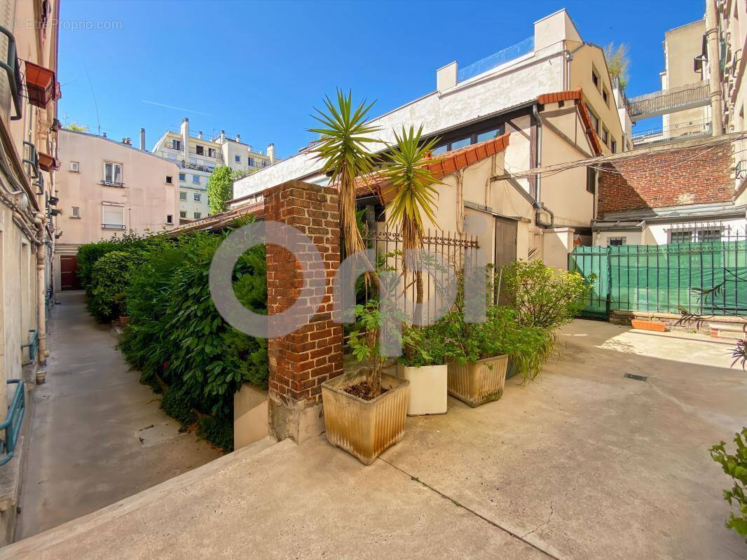 Appartement à PARIS-20E