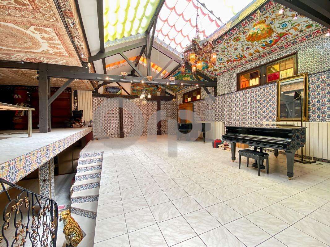 Appartement à PARIS-20E