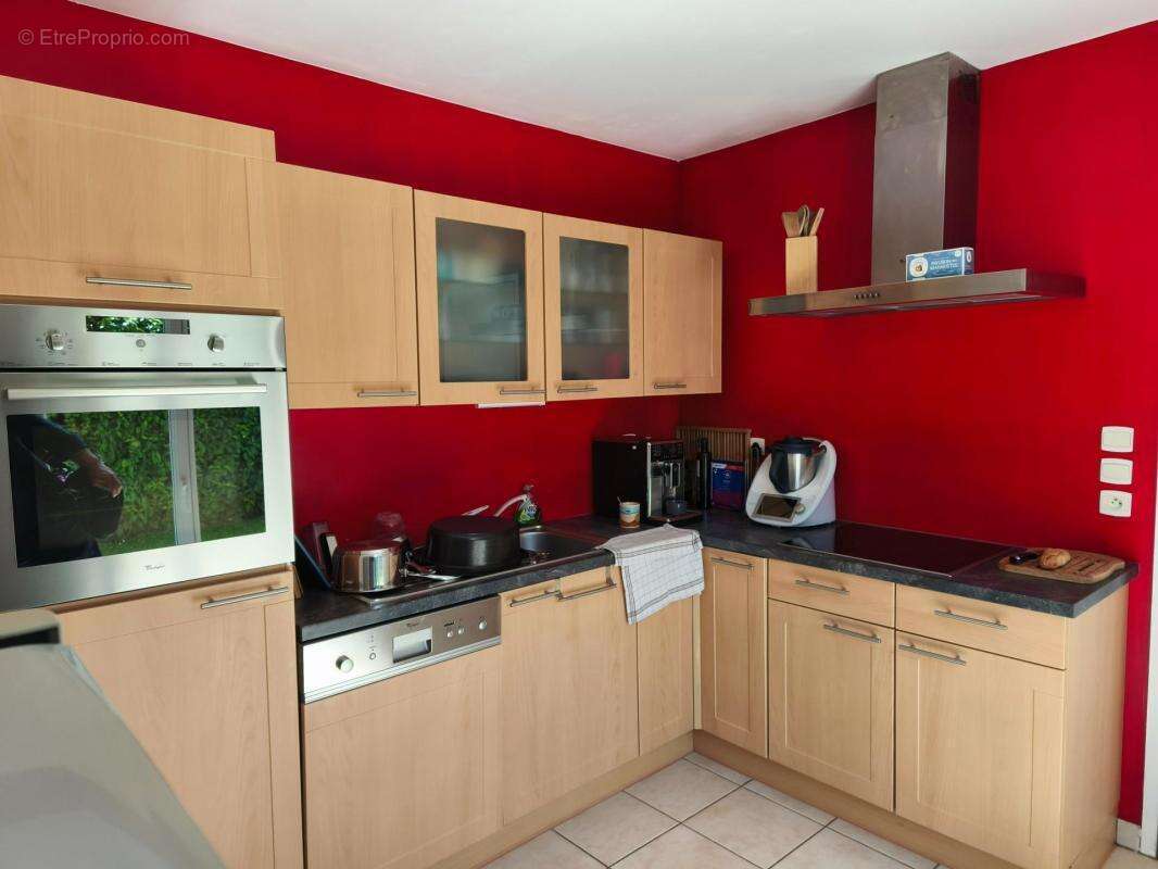 Maison à FEUGUEROLLES-BULLY