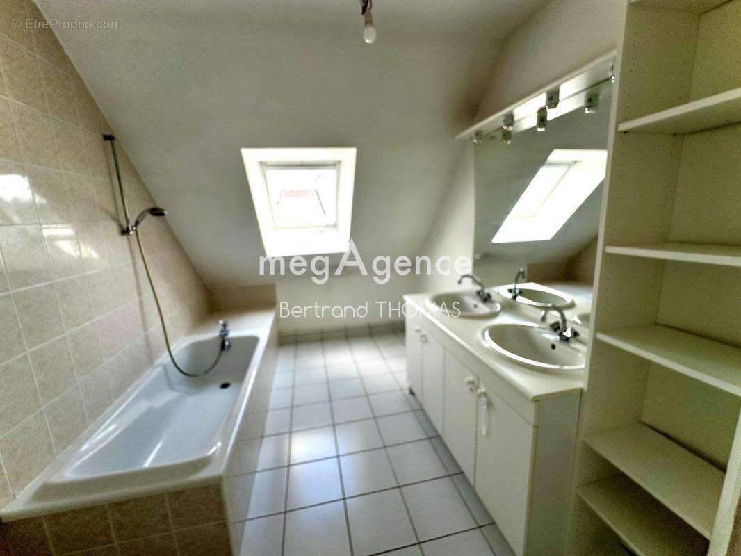 Maison à SAINT-JEAN-SUR-COUESNON