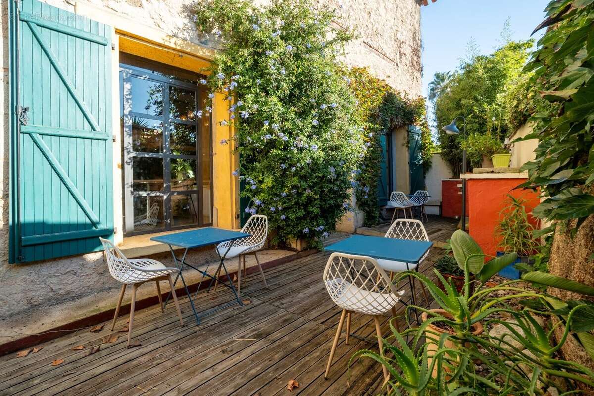 Maison à VILLENEUVE-LES-BEZIERS