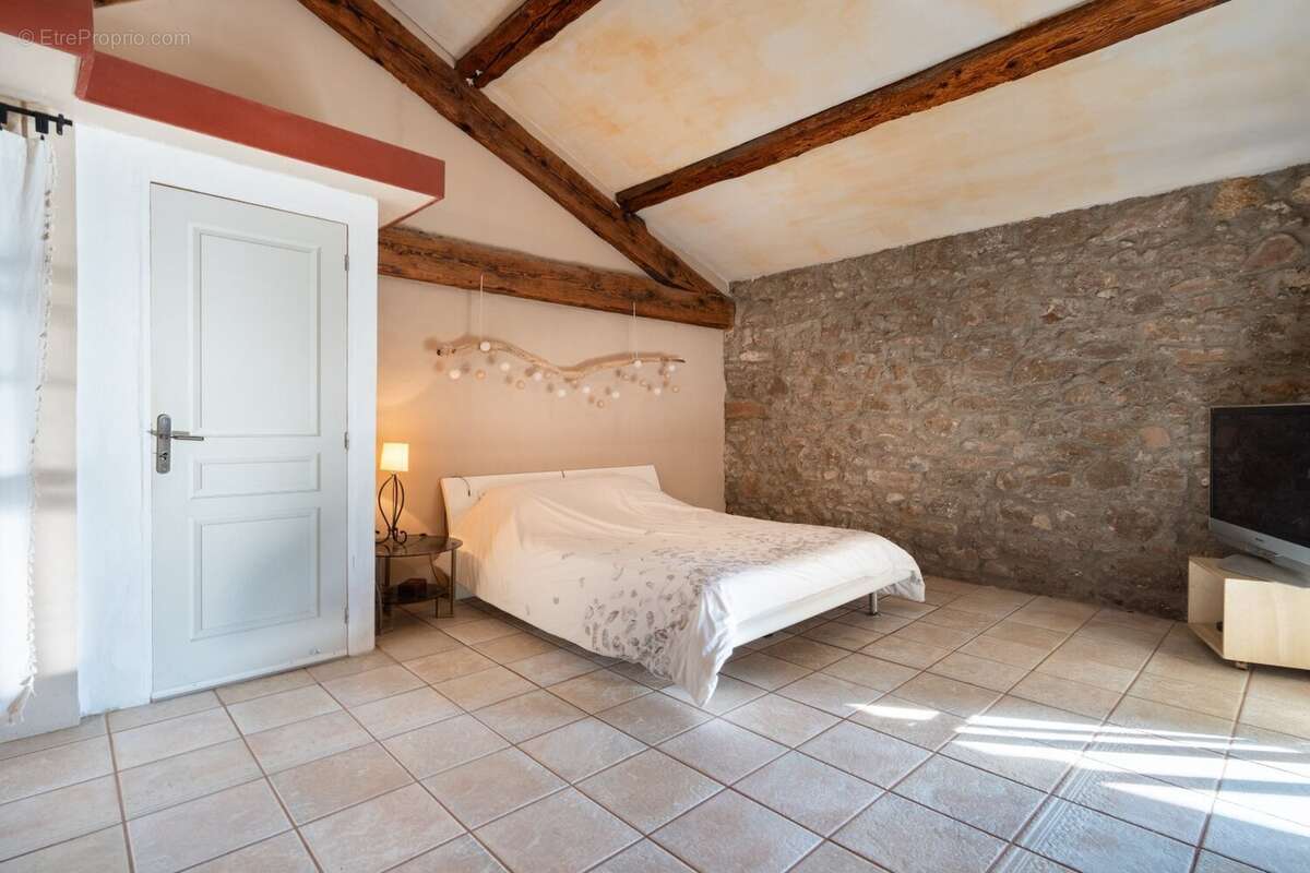 Maison à VILLENEUVE-LES-BEZIERS