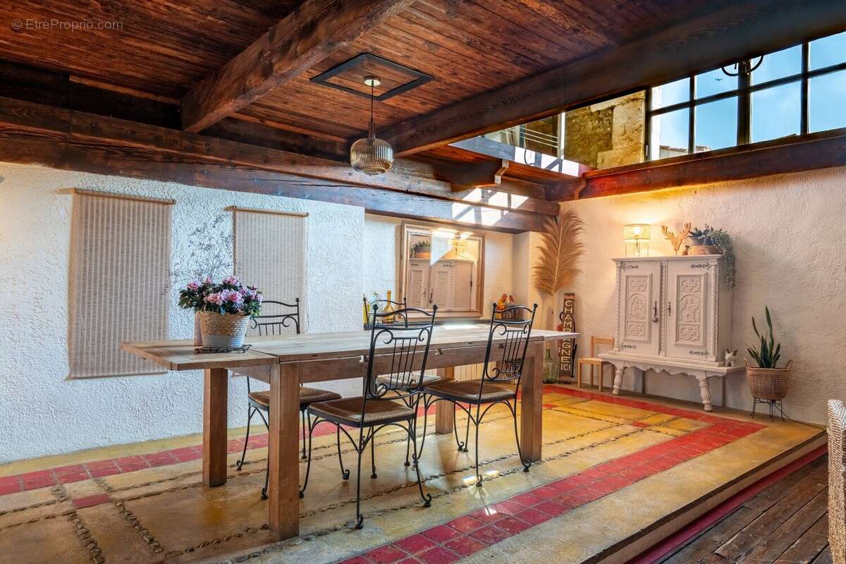 Maison à VILLENEUVE-LES-BEZIERS