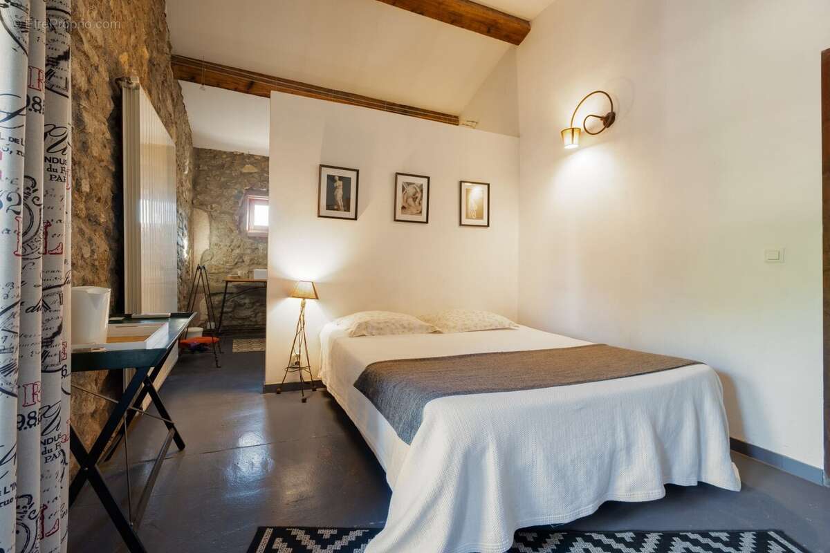 Maison à VILLENEUVE-LES-BEZIERS